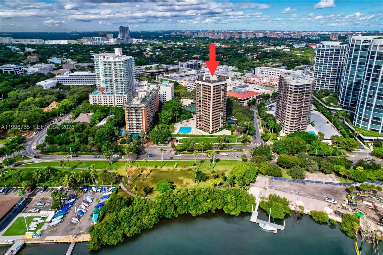 2901 S Bayshore Dr, Unit 16G, Miami, FL 33133 Photo