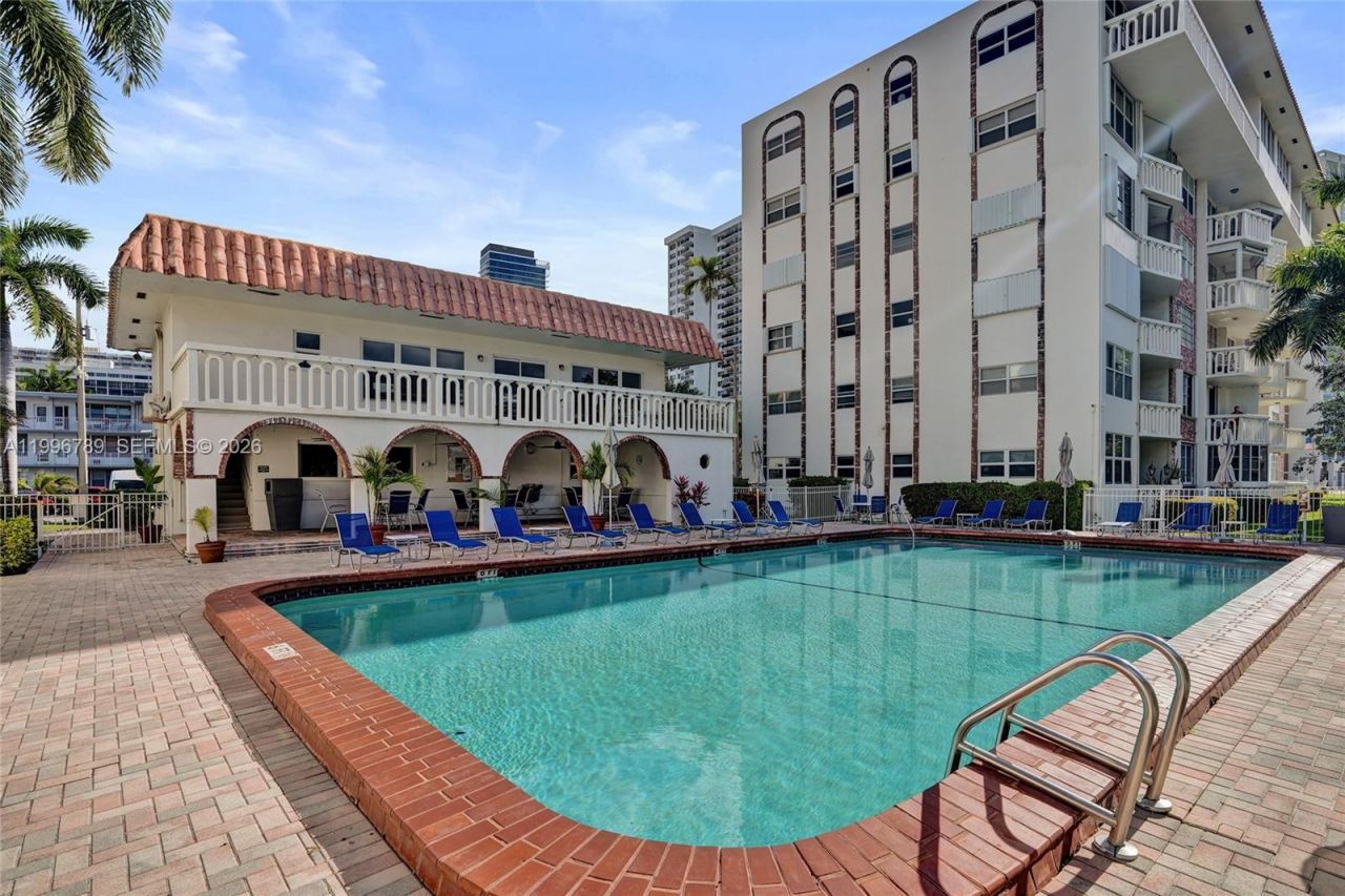 3181 S Ocean Dr, Unit 306 W, Hallandale Beach, FL 33009 Photo