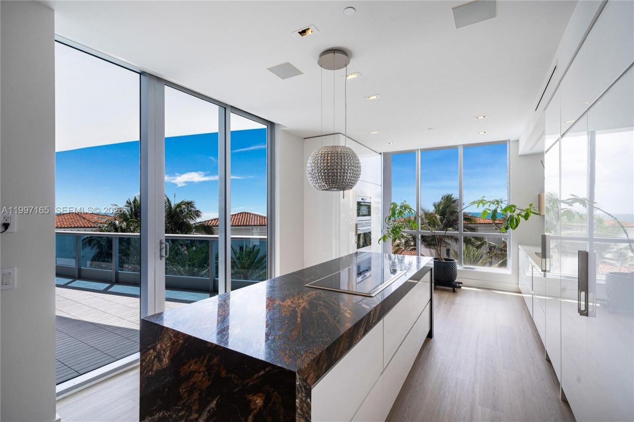 5959 Collins Ave, Unit 705, Miami Beach, FL 33140 Photo