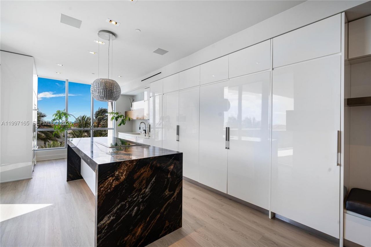 5959 Collins Ave, Unit 705, Miami Beach, FL 33140 Photo