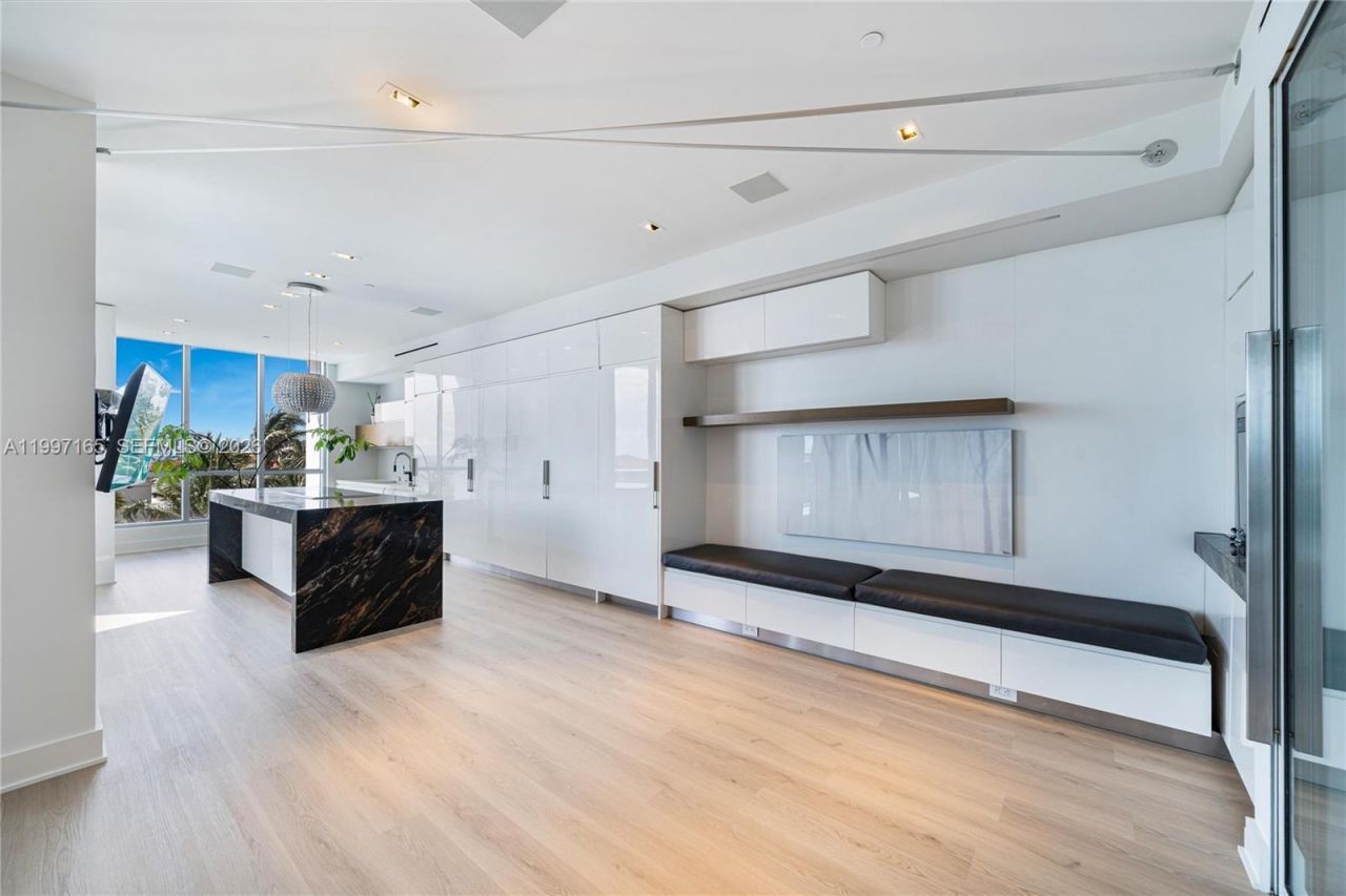 5959 Collins Ave, Unit 705, Miami Beach, FL 33140 Photo