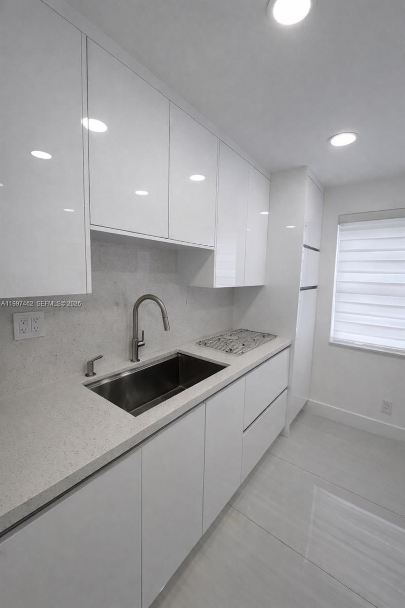 6901 Cypress Rd, Unit B17, Plantation, FL 33317 Photo