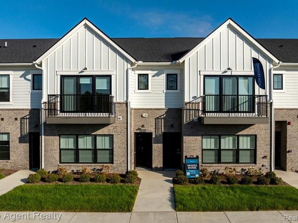 31847 Gabby Court, Chesterfield Twp, MI 48047