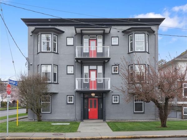 421 Vancouver St , Victoria, BC V8V 3T4