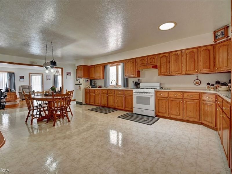 3620 Geauga Portage Easterly Road, West Farmington, OH 44491 Photo 7