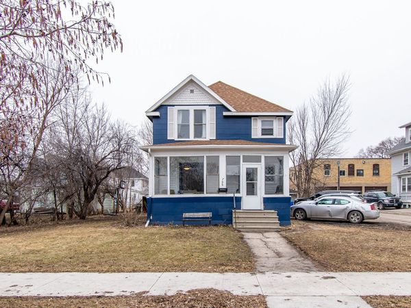 708 7th Street N, Fargo, ND 58102