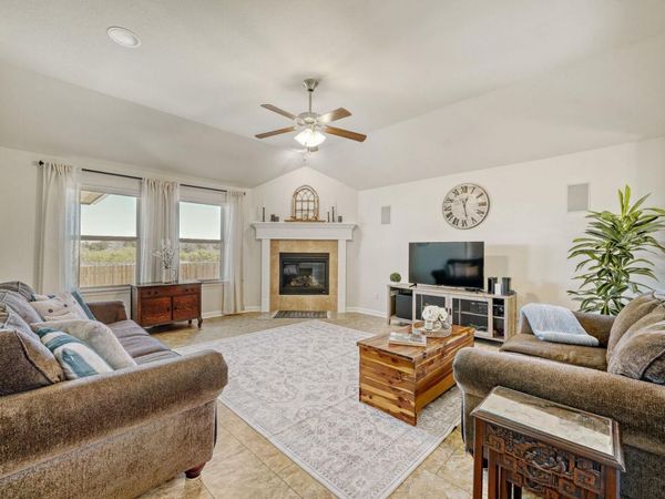 831 Oyster CRK, Buda, TX 78610