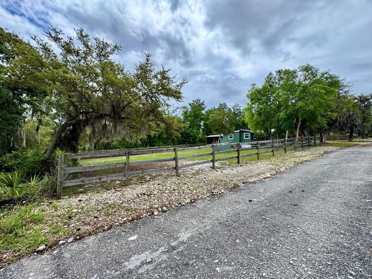 8575 NE 305th Avenue , Salt Springs, FL 32134 Photo