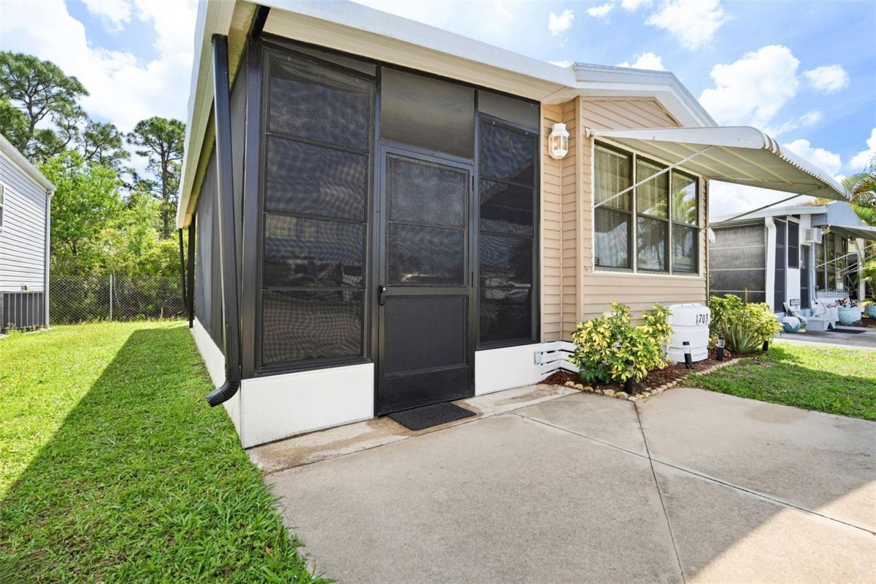 1703 N Manatee Loop, Punta Gorda, FL 33950 Photo