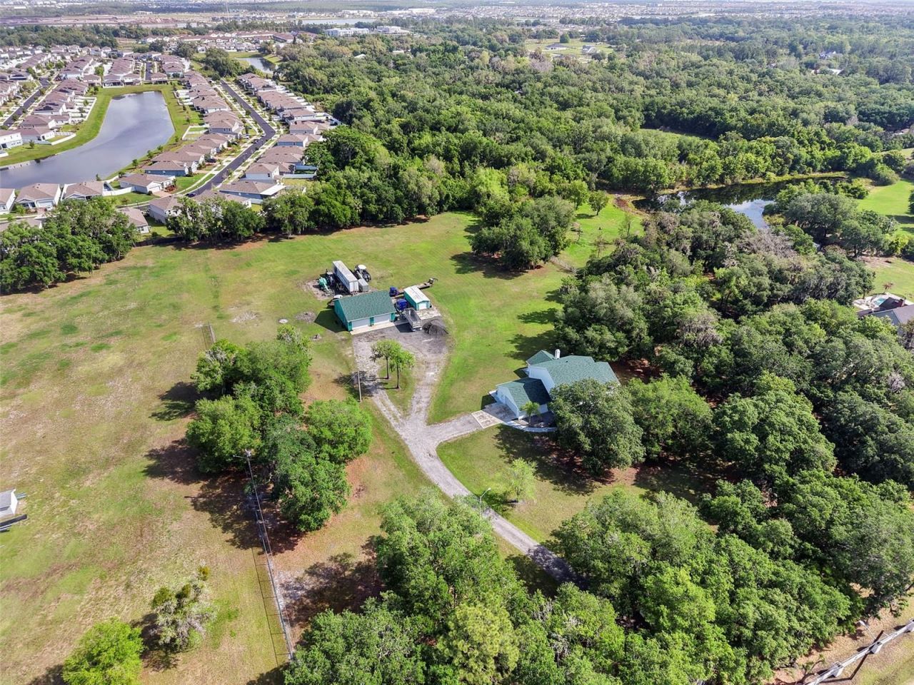 4385 Semoran Farms Road , Kissimmee, FL 34744 Photo