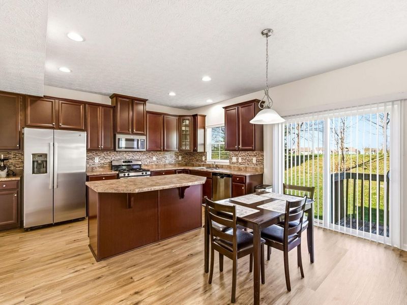 7909 Melrue Court, Unit 21, Dublin, OH 43016 Photo 8