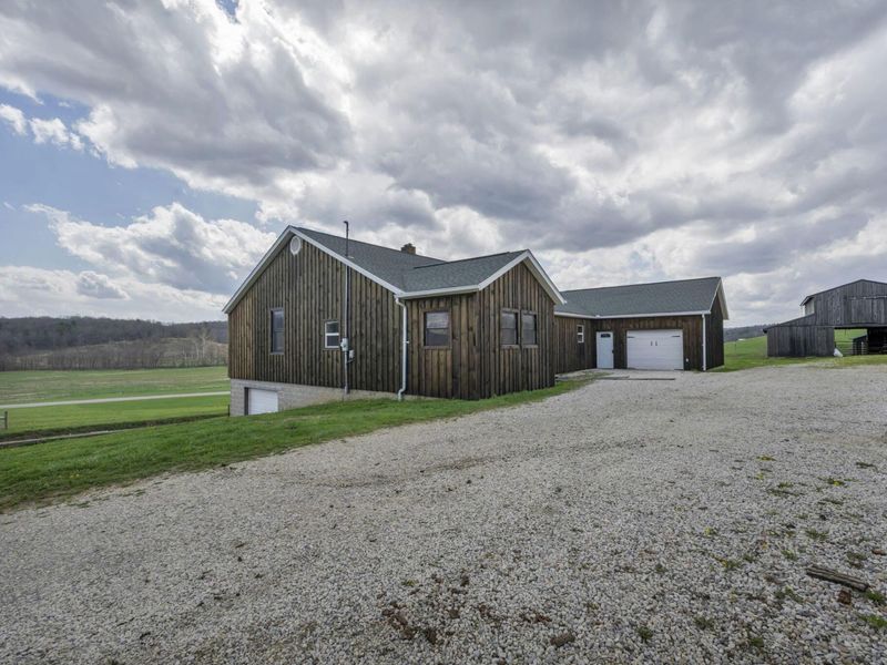 18513 Hobbler Lane, Lore City, OH 43755 Photo 3