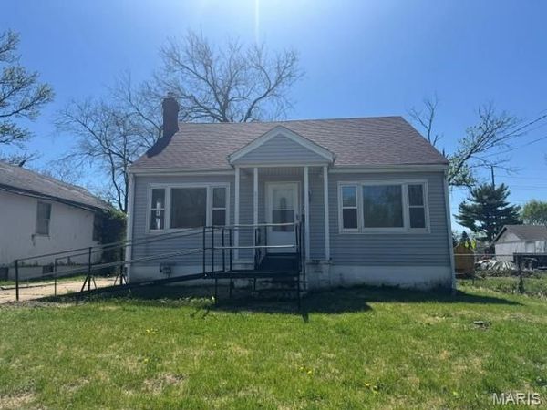 8732 Shirley Avenue , St Louis, MO 63121