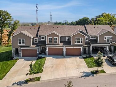 7301 Aaron Street, Parkville, MO 64152