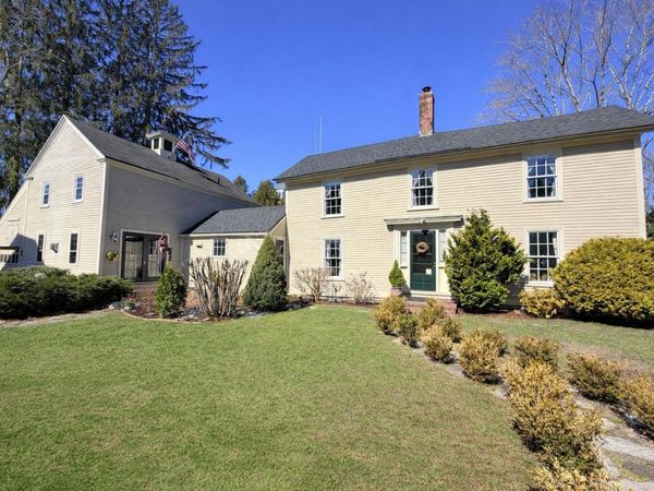 9 Summer Street, Kennebunk, ME 04043