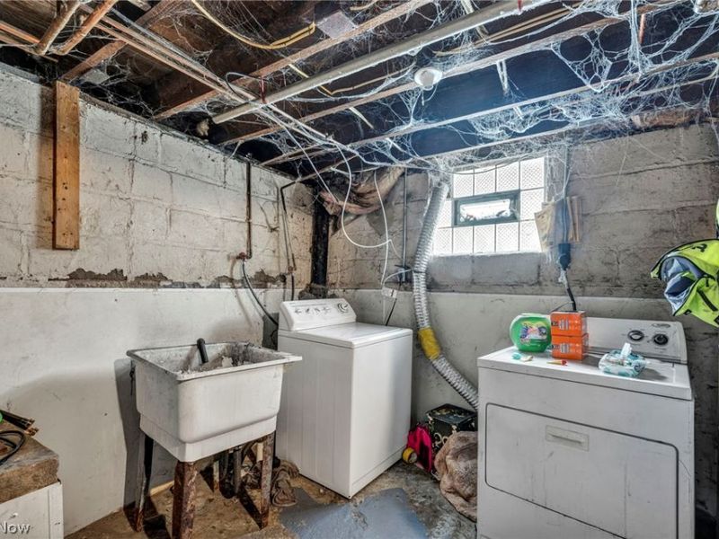 2342 16th Street SW, Akron, OH 44314 Photo 32