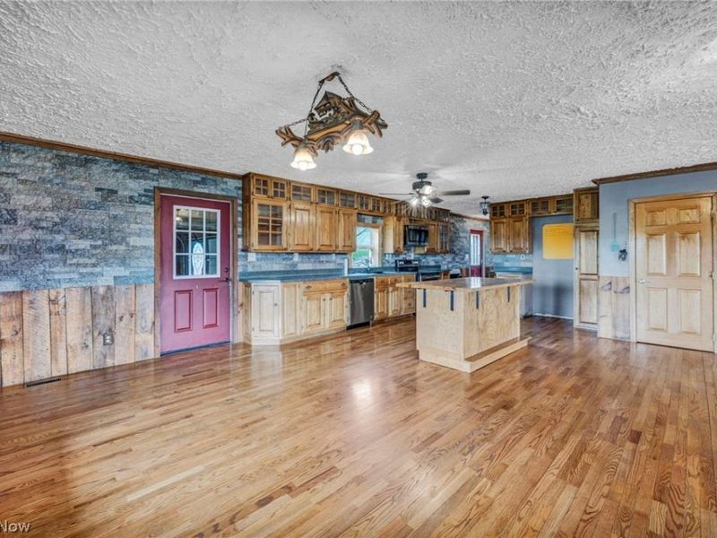 18513 Hobbler Lane, Lore City, OH 43755 Photo 10