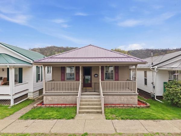 118 South 1st Avenue, Paden City, WV 26159