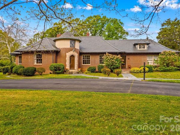 725 Mocksville Avenue , Salisbury, NC 28144