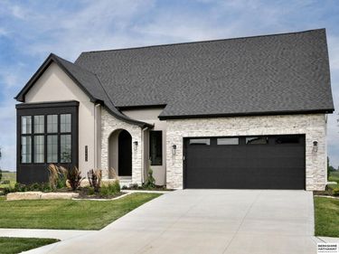 21112 Laurel Avenue, Omaha, NE 68022