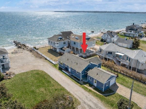 8 W Silver Shell Ave, Mattapoisett, MA 02739