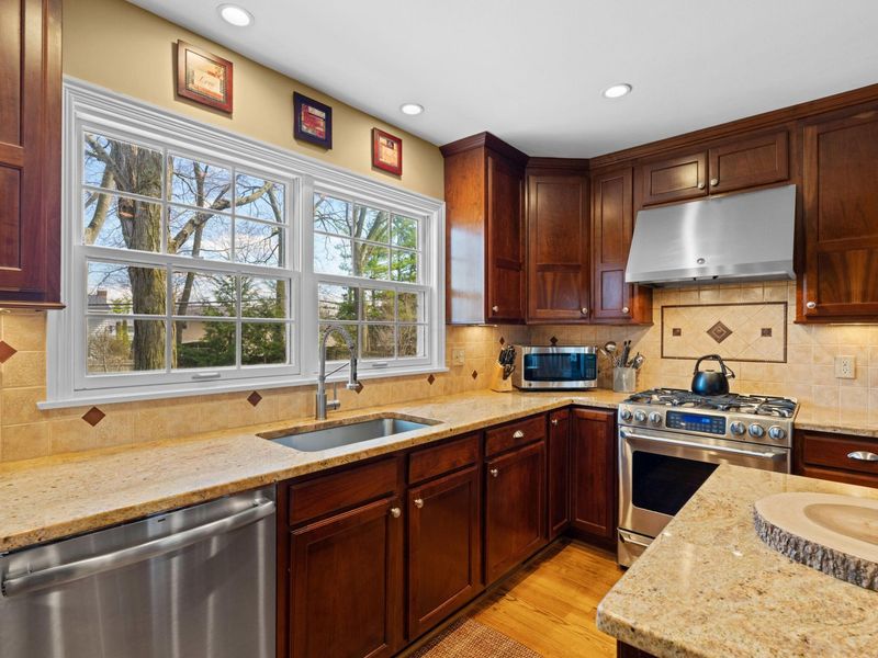 3836 Criswell Drive , Upper Arlington, OH 43220 Photo 16