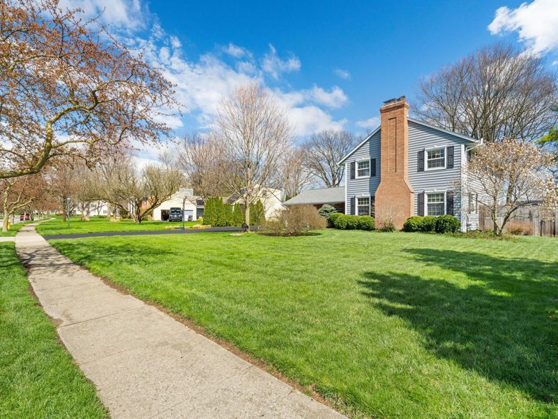 3836 Criswell Drive , Upper Arlington, OH 43220 Photo 3