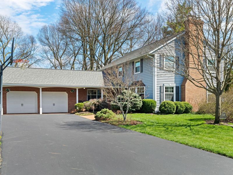 3836 Criswell Drive , Upper Arlington, OH 43220 Photo 5