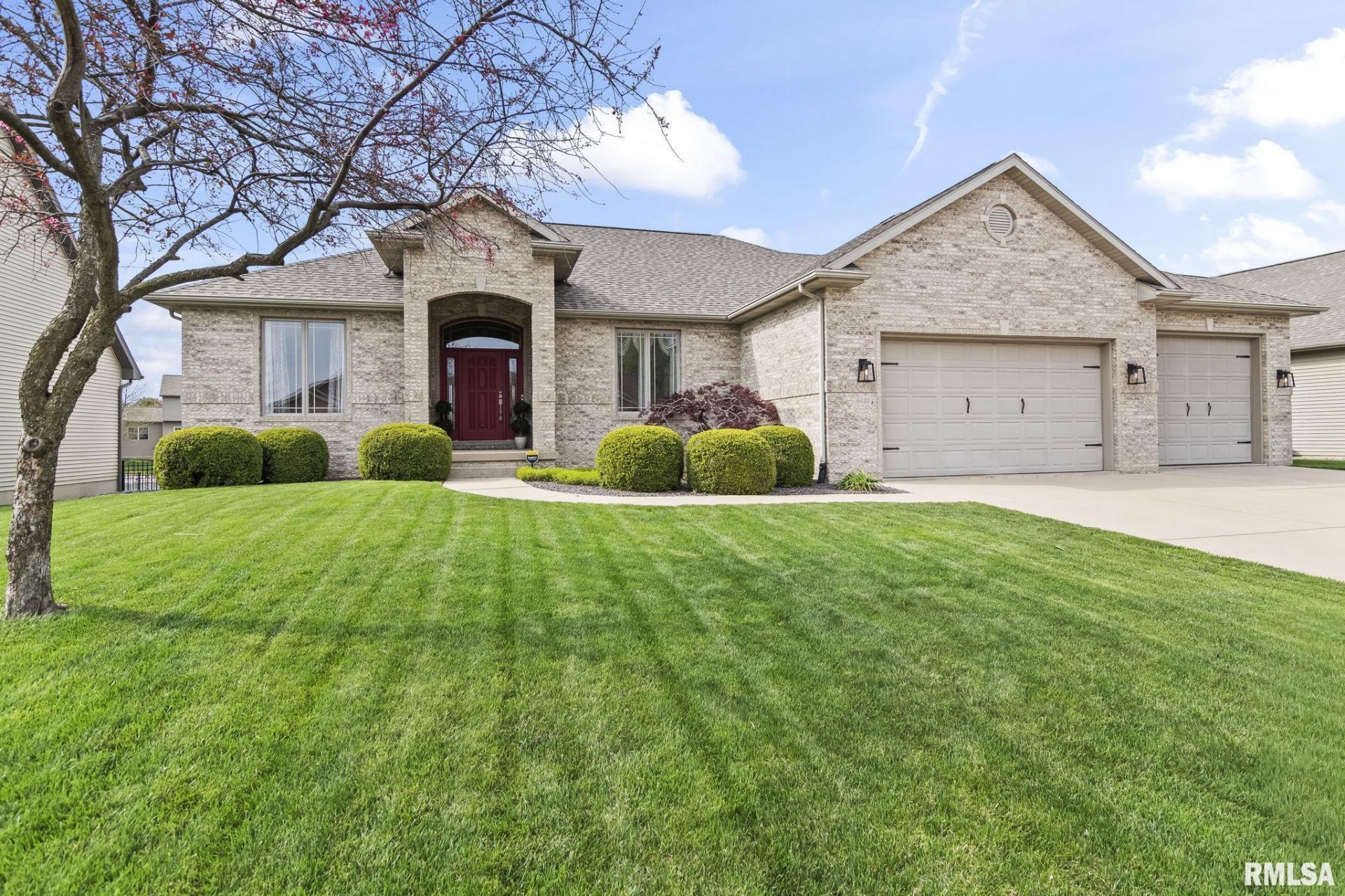 6421 Winterberry Lane, Springfield, IL 62712 Main Photo