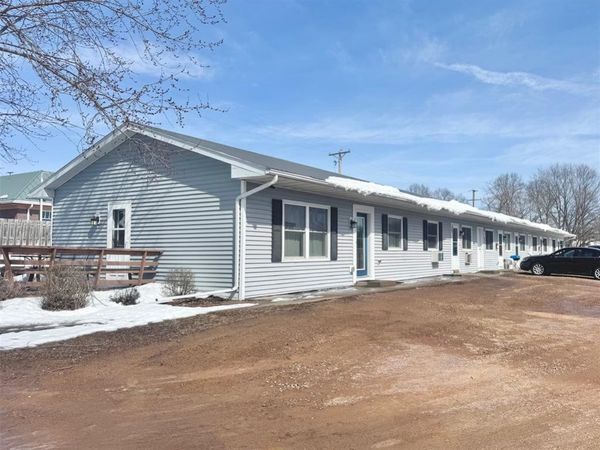 7 Hewett Street, Unit 6, Neillsville, WI 54456