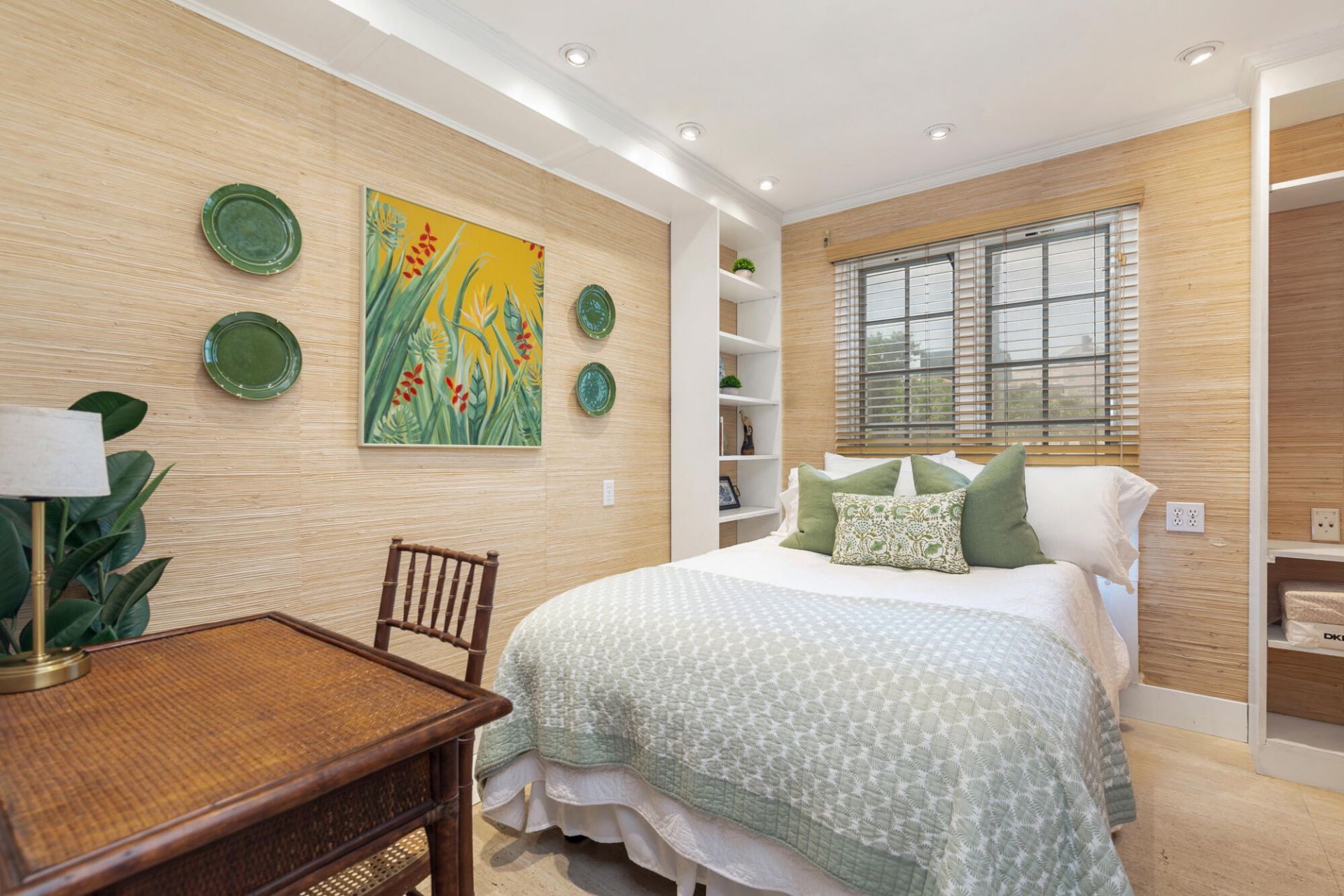 155 Peruvian Avenue, Palm Beach, FL 33480 Photo