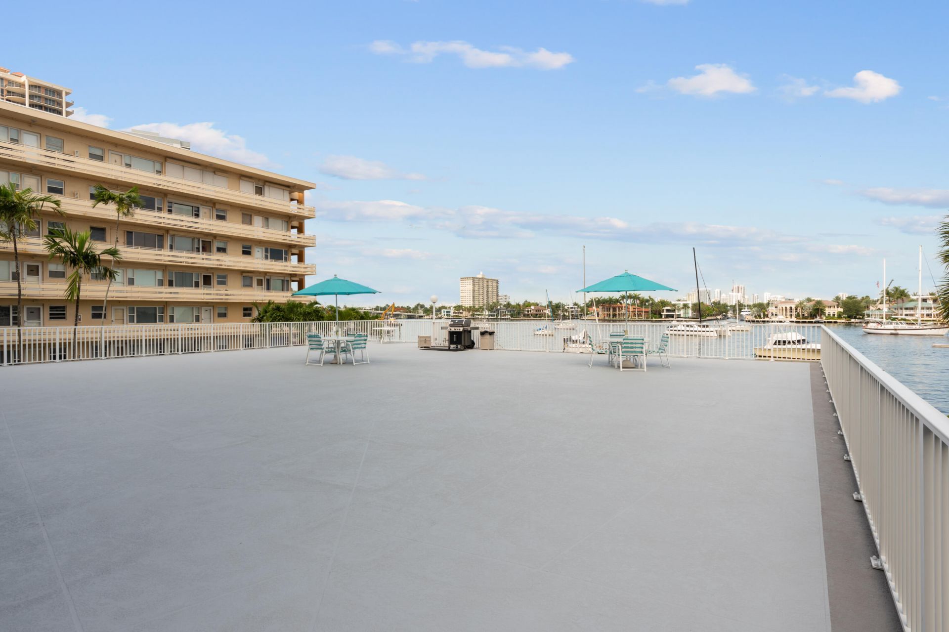 95 N Birch Road, Unit 304, Fort Lauderdale, FL 33304 Photo