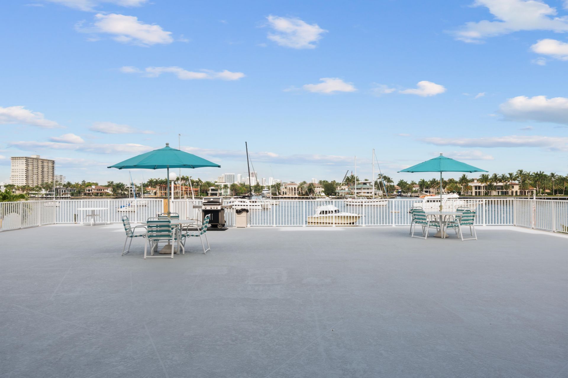 95 N Birch Road, Unit 304, Fort Lauderdale, FL 33304 Photo