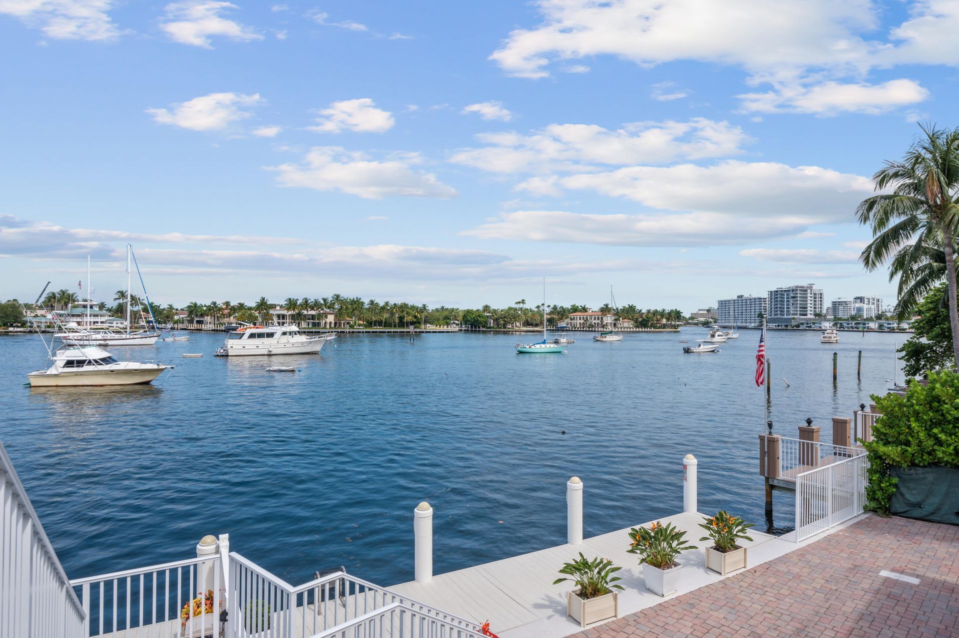 95 N Birch Road, Unit 304, Fort Lauderdale, FL 33304 Photo