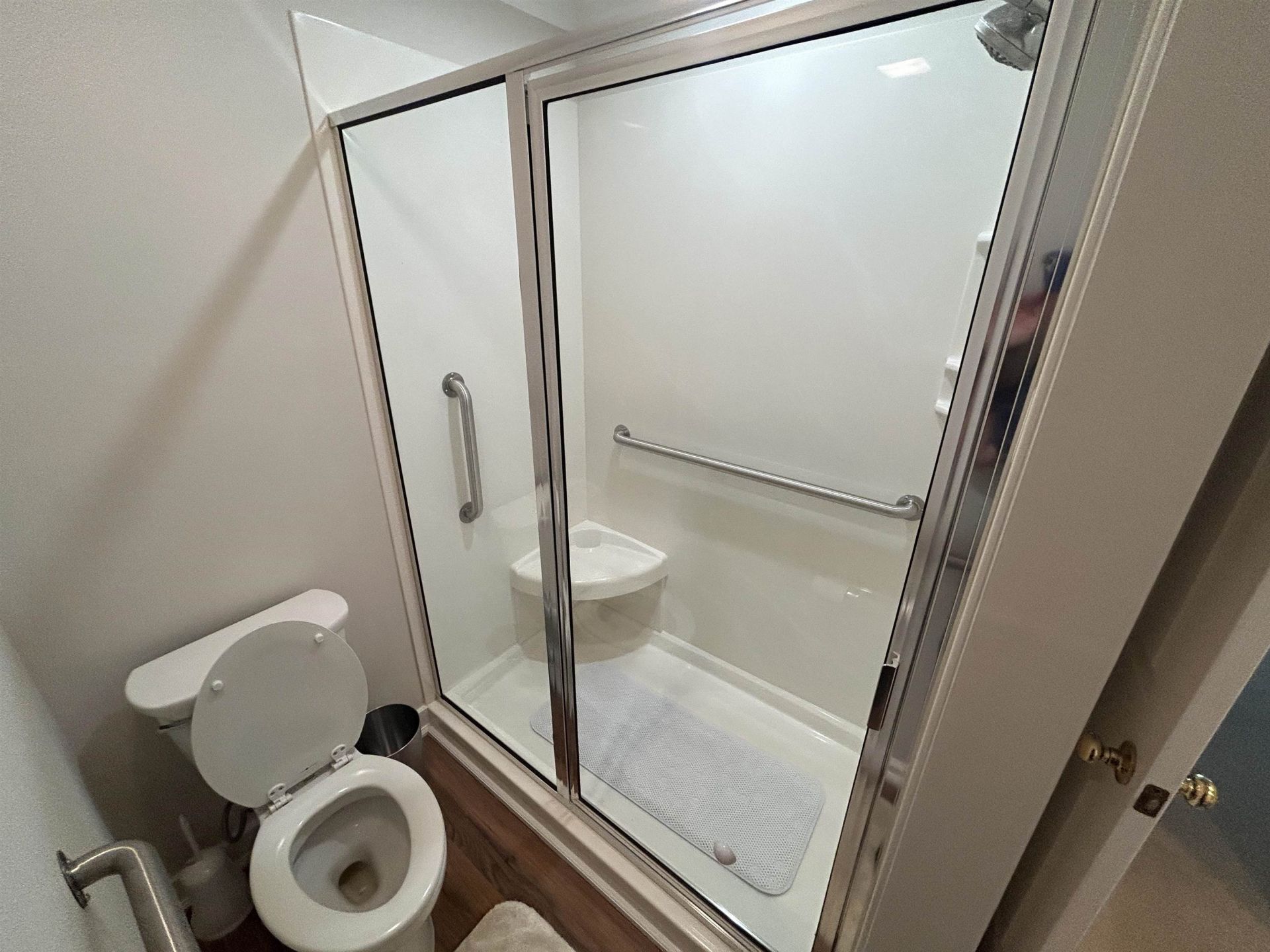 4413 Eastport Blvd. Photo 13