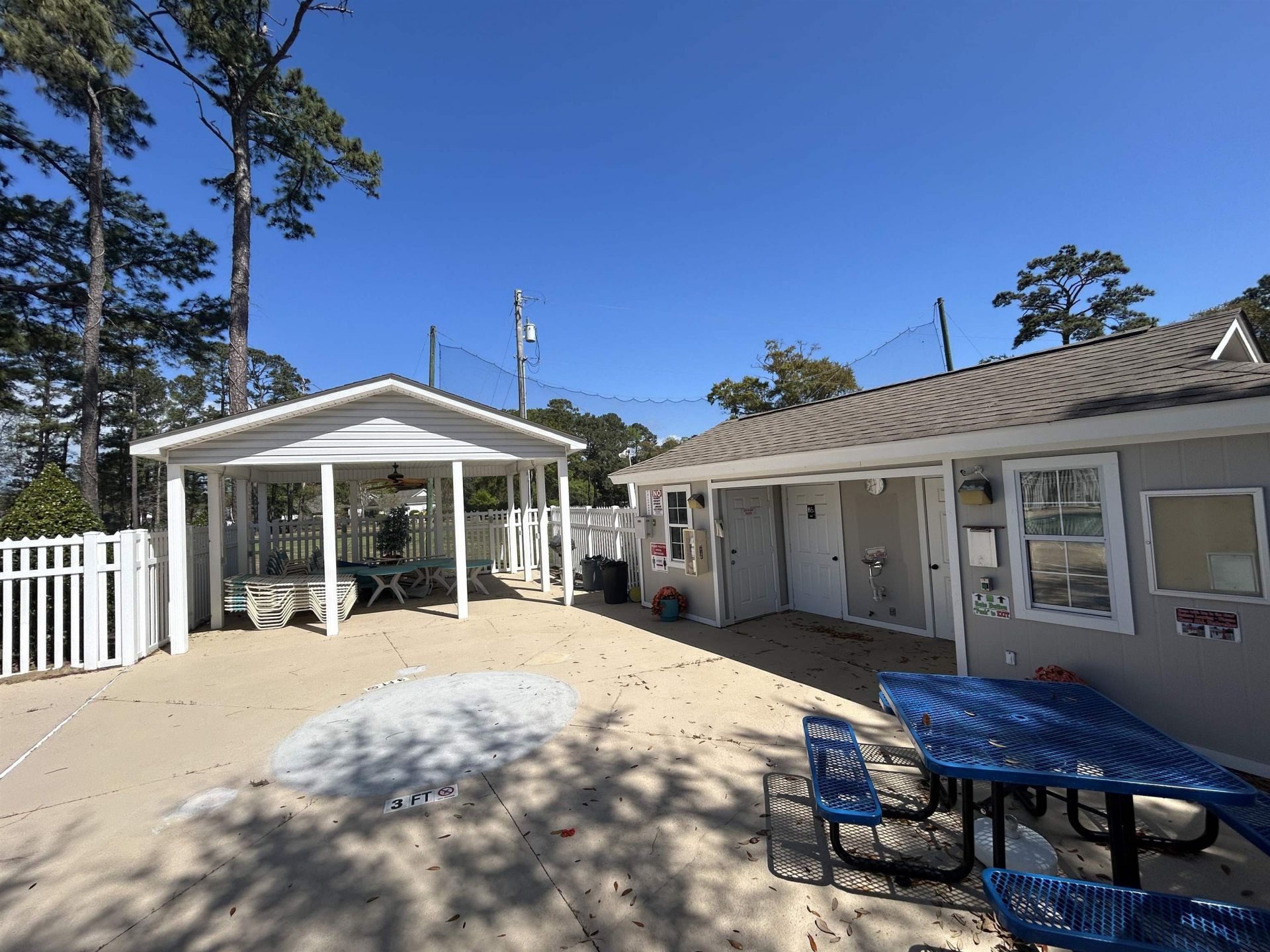 4413 Eastport Blvd. Photo 22