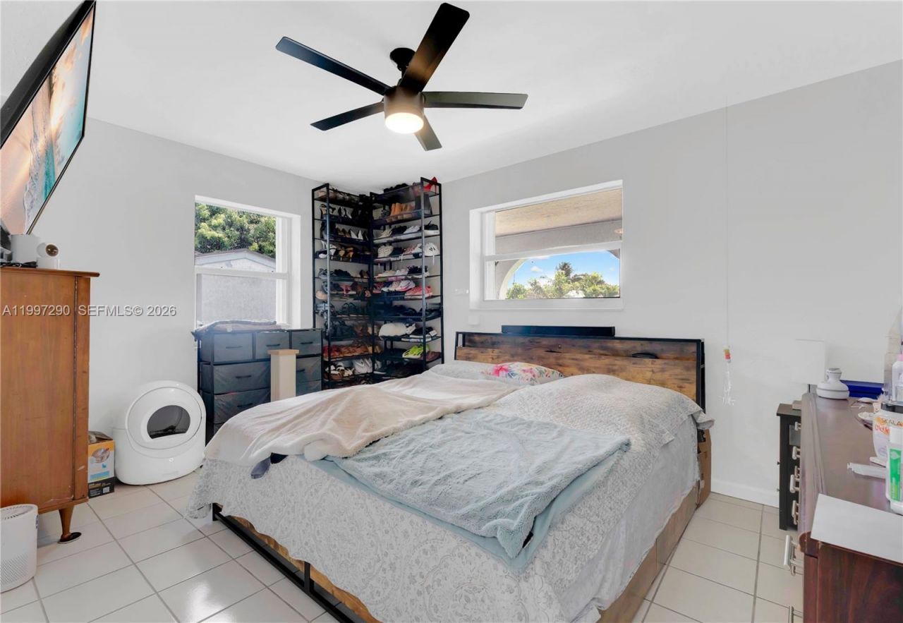 1335 NW 129th St , North Miami, FL 33167 Photo