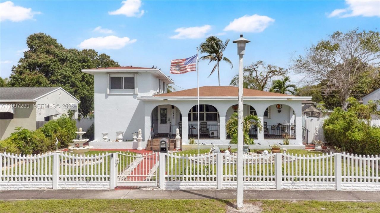 1335 NW 129th St , North Miami, FL 33167 Photo