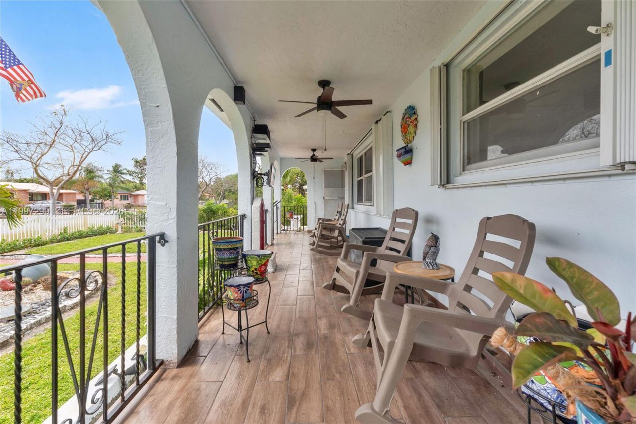 1335 NW 129th St , North Miami, FL 33167 Photo