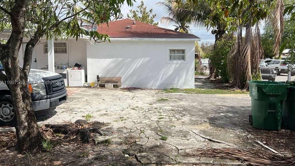 2456 NW 28th St, Miami, FL 33142 Photo
