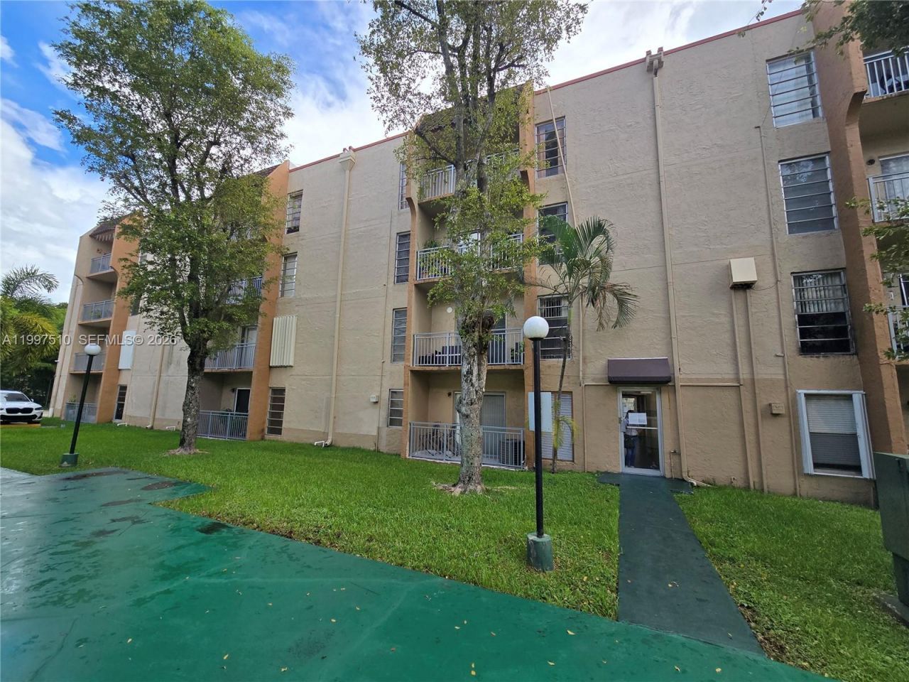 4845 NW 7th St, Unit 309-5, Miami, FL 33126 Photo