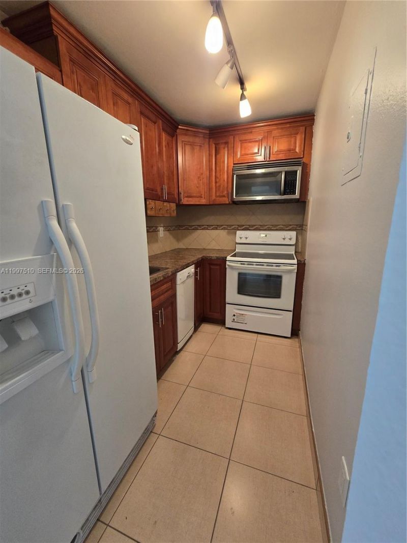 4845 NW 7th St, Unit 309-5, Miami, FL 33126 Photo