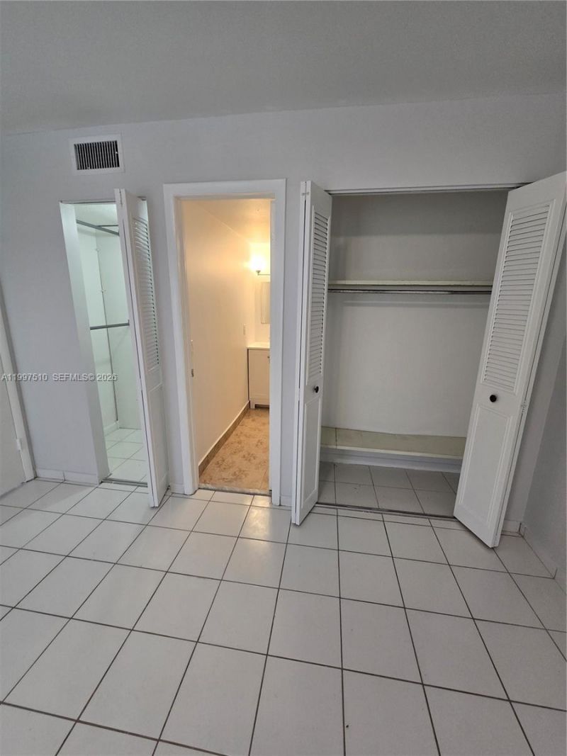 4845 NW 7th St, Unit 309-5, Miami, FL 33126 Photo