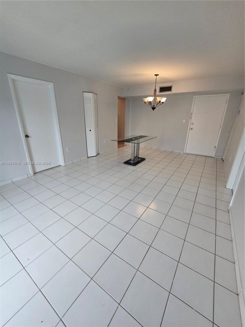 4845 NW 7th St, Unit 309-5, Miami, FL 33126 Photo