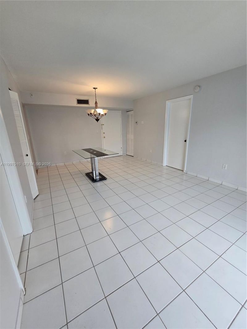 4845 NW 7th St, Unit 309-5, Miami, FL 33126 Photo