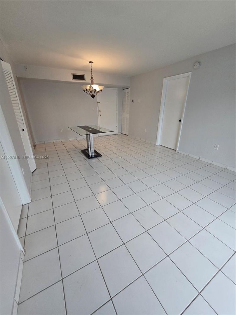 4845 NW 7th St, Unit 309-5, Miami, FL 33126 Photo