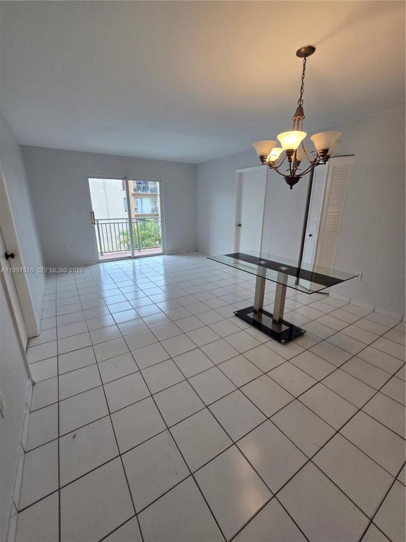 4845 NW 7th St, Unit 309-5, Miami, FL 33126 Photo