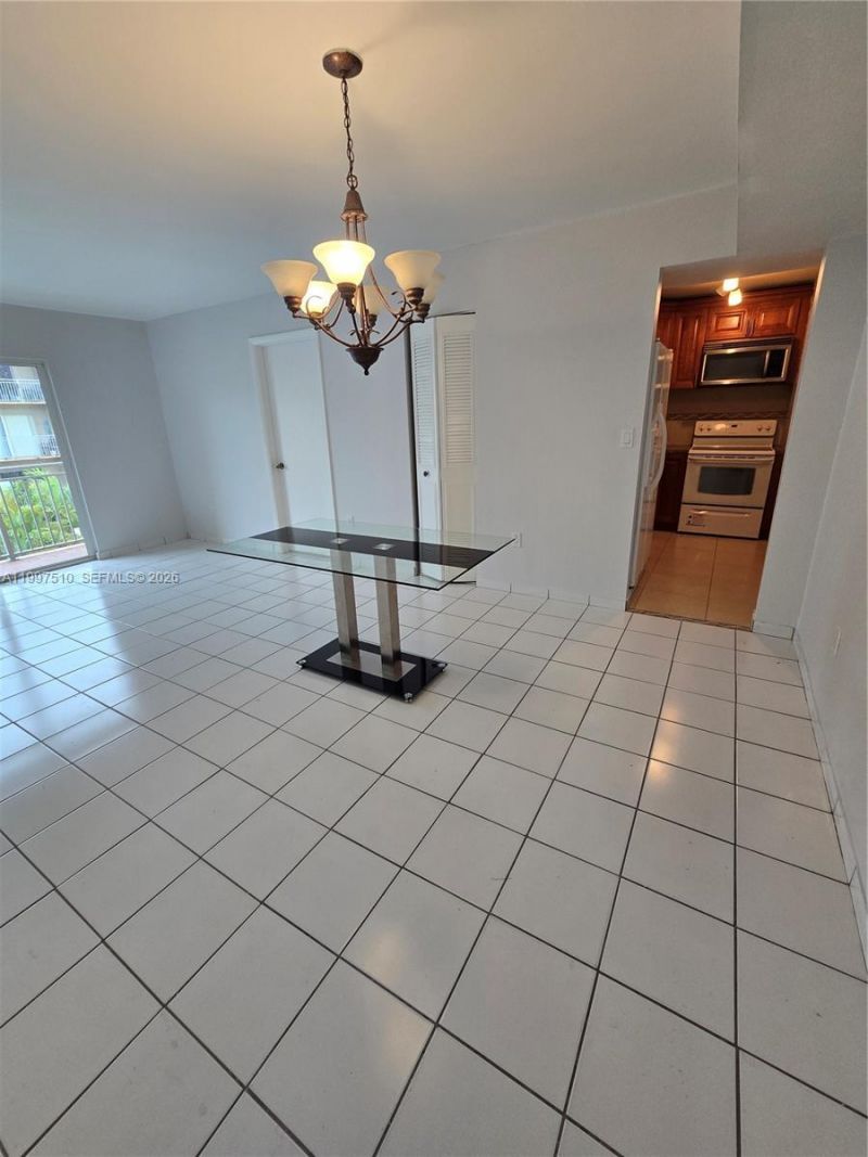 4845 NW 7th St, Unit 309-5, Miami, FL 33126 Photo