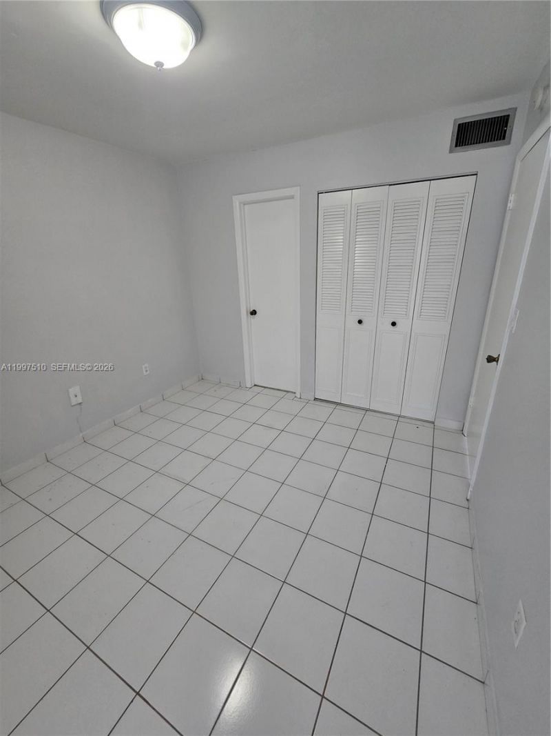 4845 NW 7th St, Unit 309-5, Miami, FL 33126 Photo