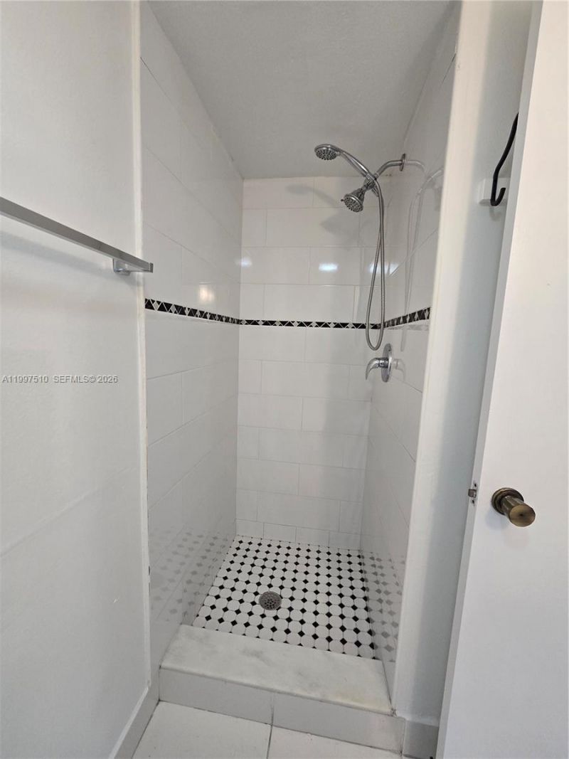 4845 NW 7th St, Unit 309-5, Miami, FL 33126 Photo